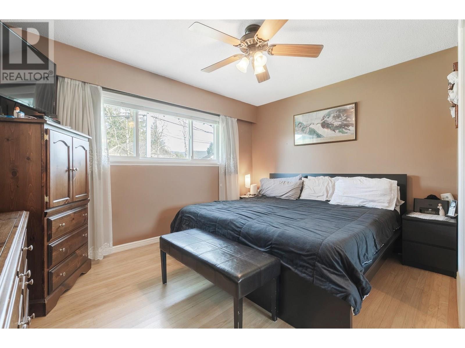 Photo 31 of 325 Seaview Drive, Port Moody BC