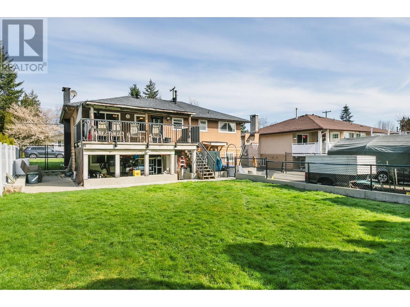 Photo 12 of 325 Seaview Drive, Port Moody BC