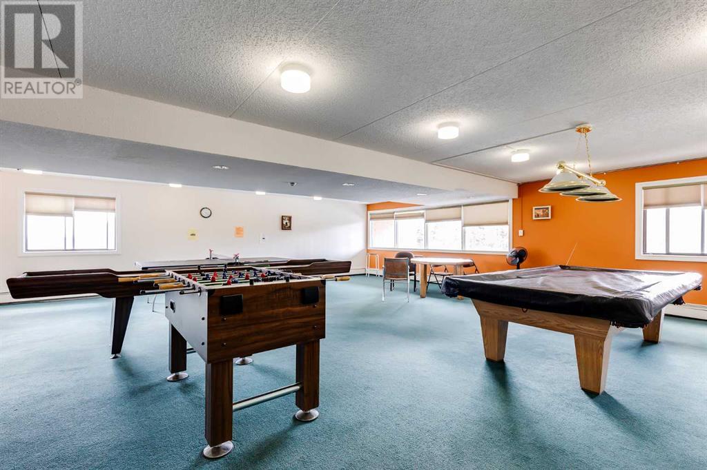 Single Family House for Sale in   Dalton Drive NW Dalhousie Calgary 