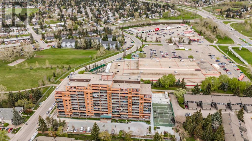 Single Family House for Sale in   Dalton Drive NW Dalhousie Calgary 