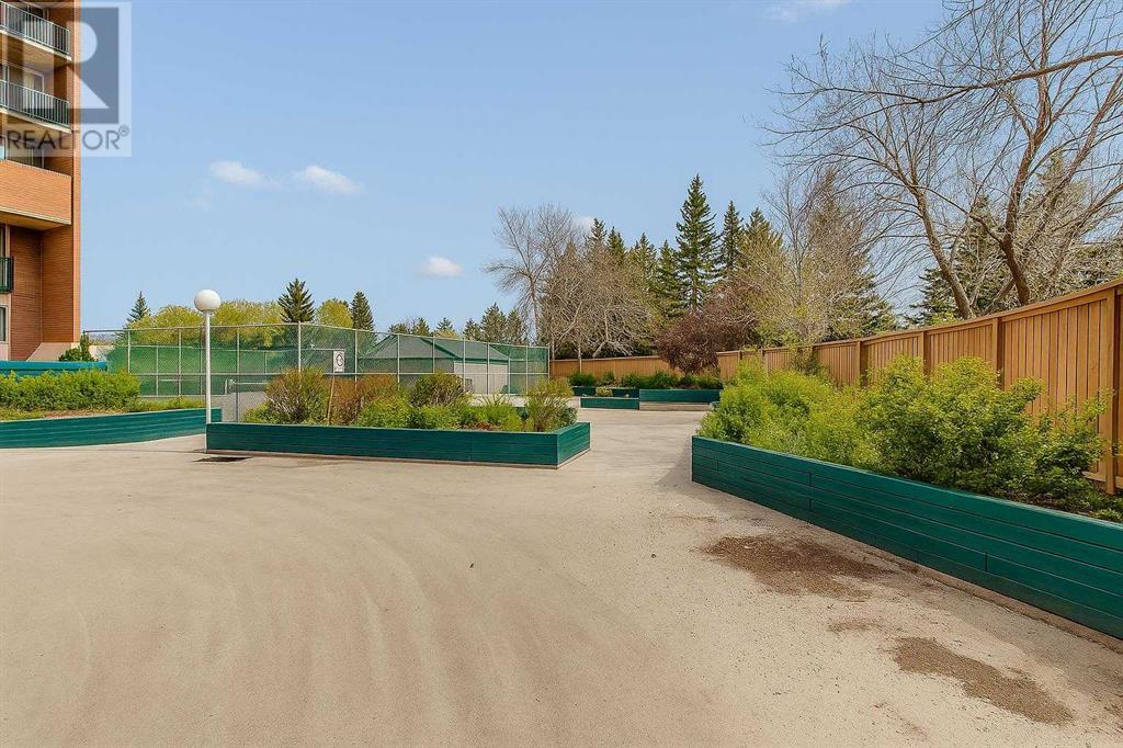 Single Family House for Sale in   Dalton Drive NW Dalhousie Calgary 