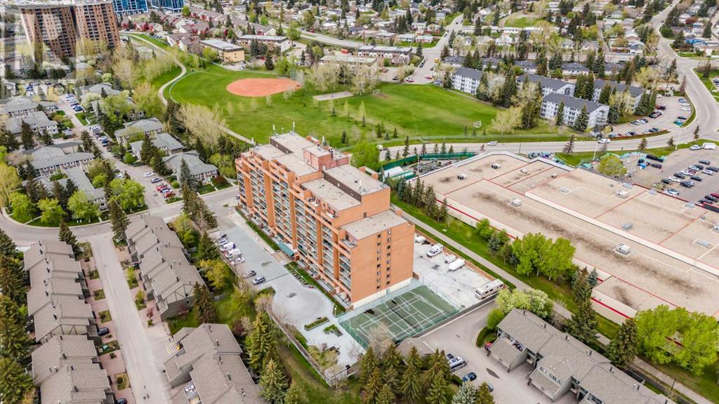 Single Family House for Sale in   Dalton Drive NW Dalhousie Calgary 