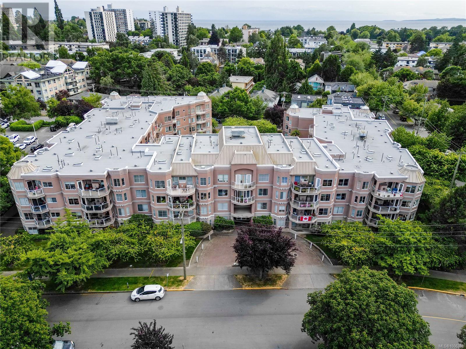 Photo 13 of 205 405 Quebec St, Victoria BC