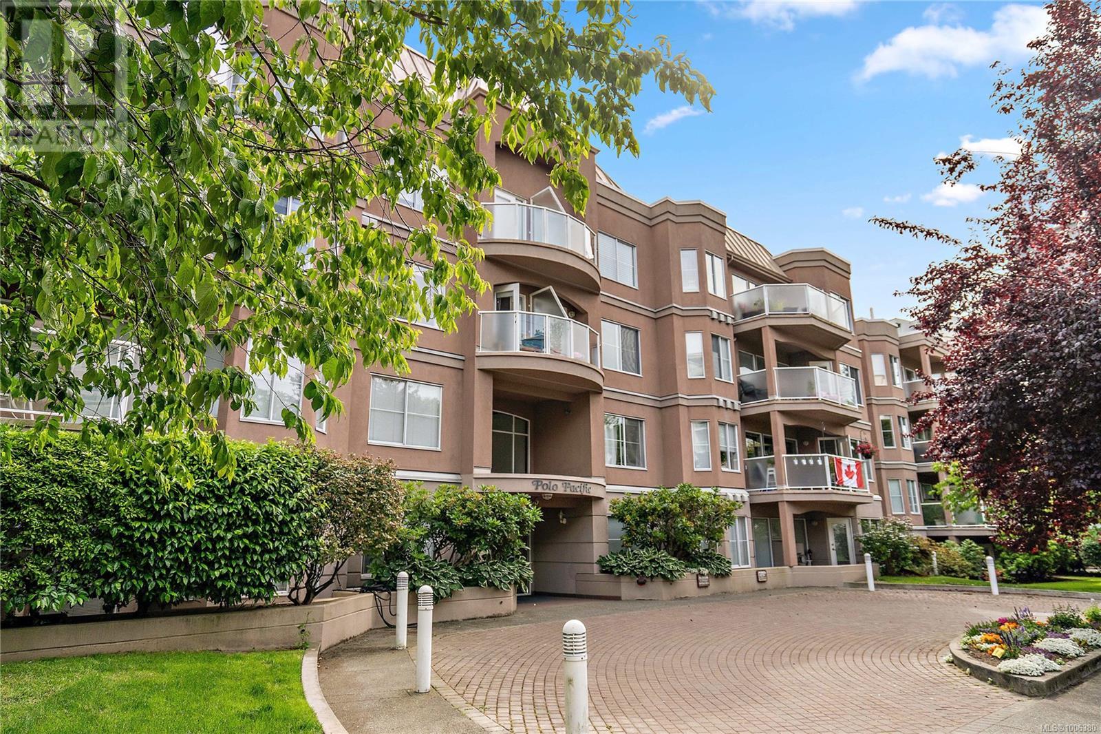 Photo 2 of 205 405 Quebec St, Victoria BC