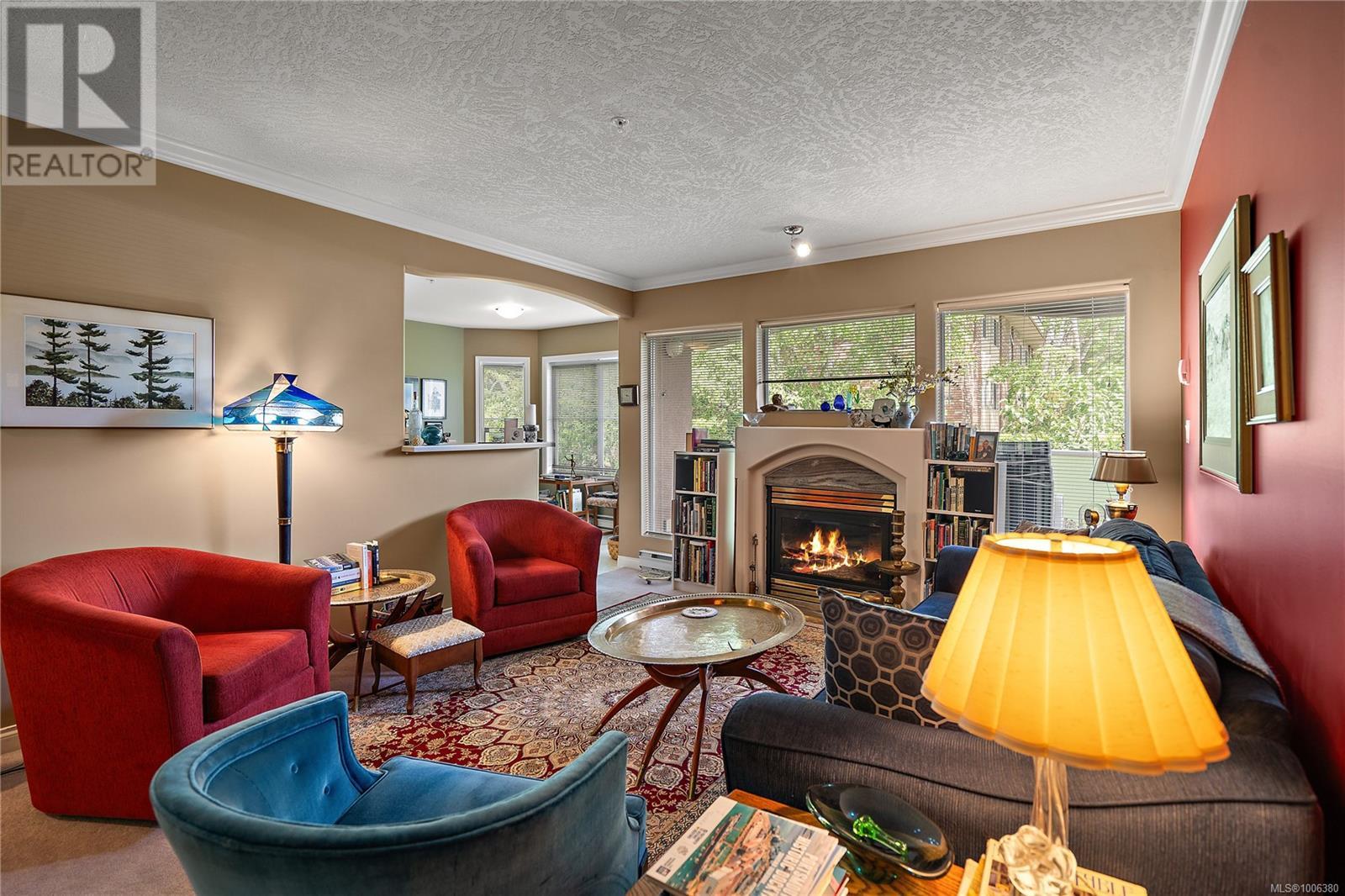 Photo 3 of 205 405 Quebec St, Victoria BC