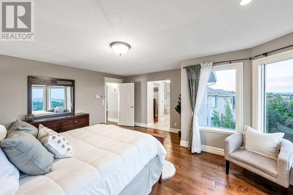 Single Family House for Sale in  Signature Way SW Signal Hill Calgary 