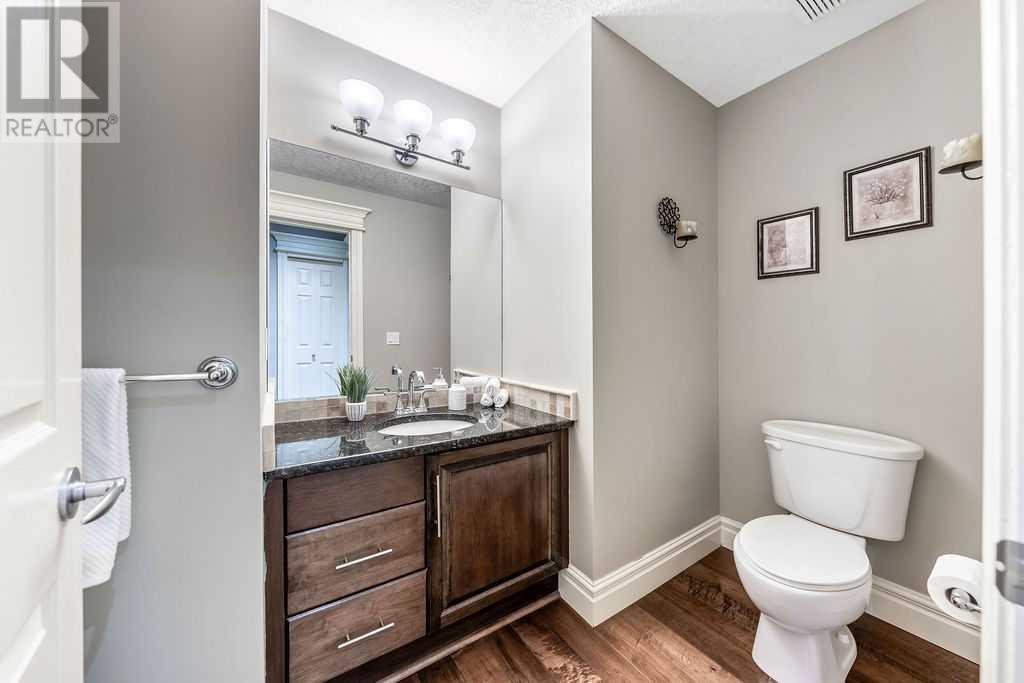 Single Family House for Sale in  Signature Way SW Signal Hill Calgary 