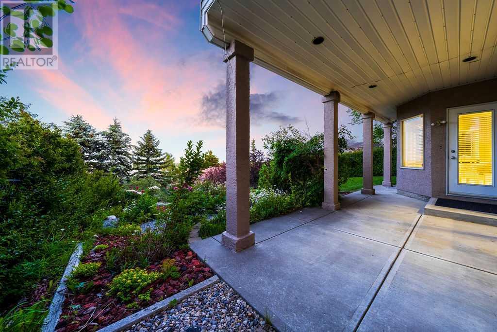 Single Family House for Sale in  Signature Way SW Signal Hill Calgary 