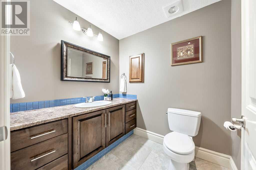 Single Family House for Sale in  Signature Way SW Signal Hill Calgary 