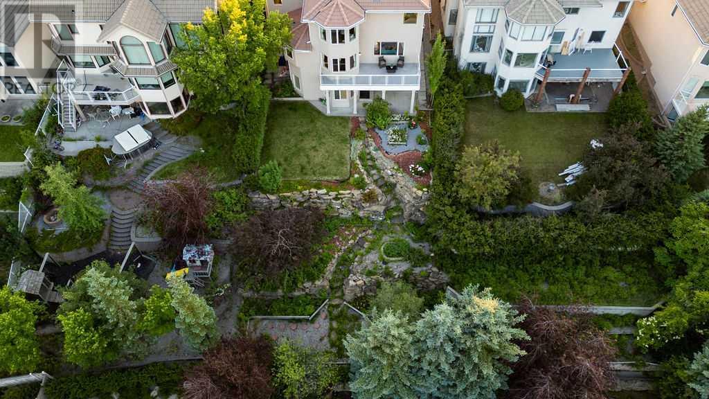 Single Family House for Sale in  Signature Way SW Signal Hill Calgary 