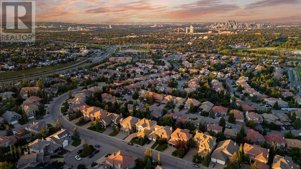 Single Family House for Sale in  Signature Way SW Signal Hill Calgary 