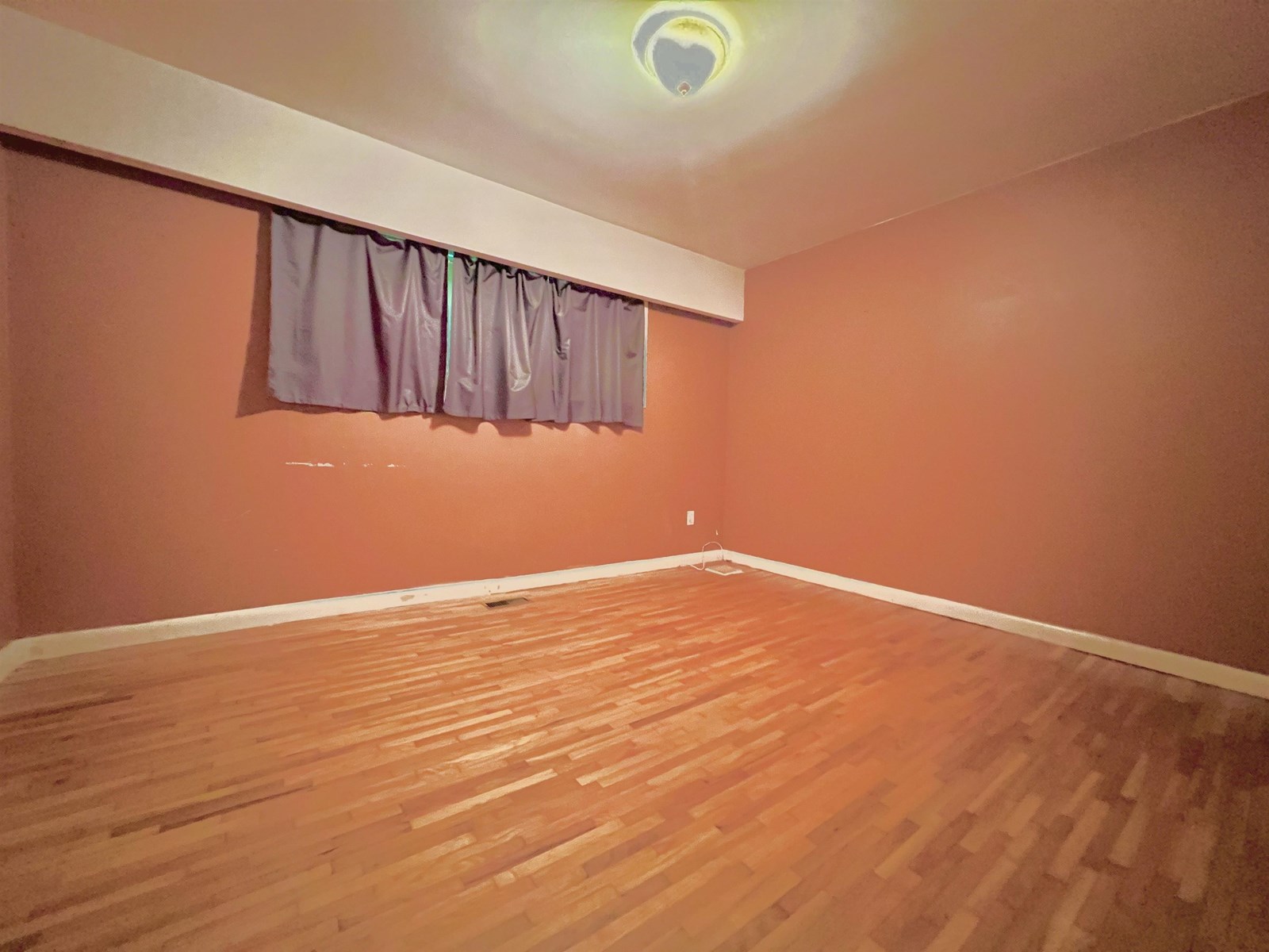 Photo 8 of 15461 17 A Avenue, Surrey BC