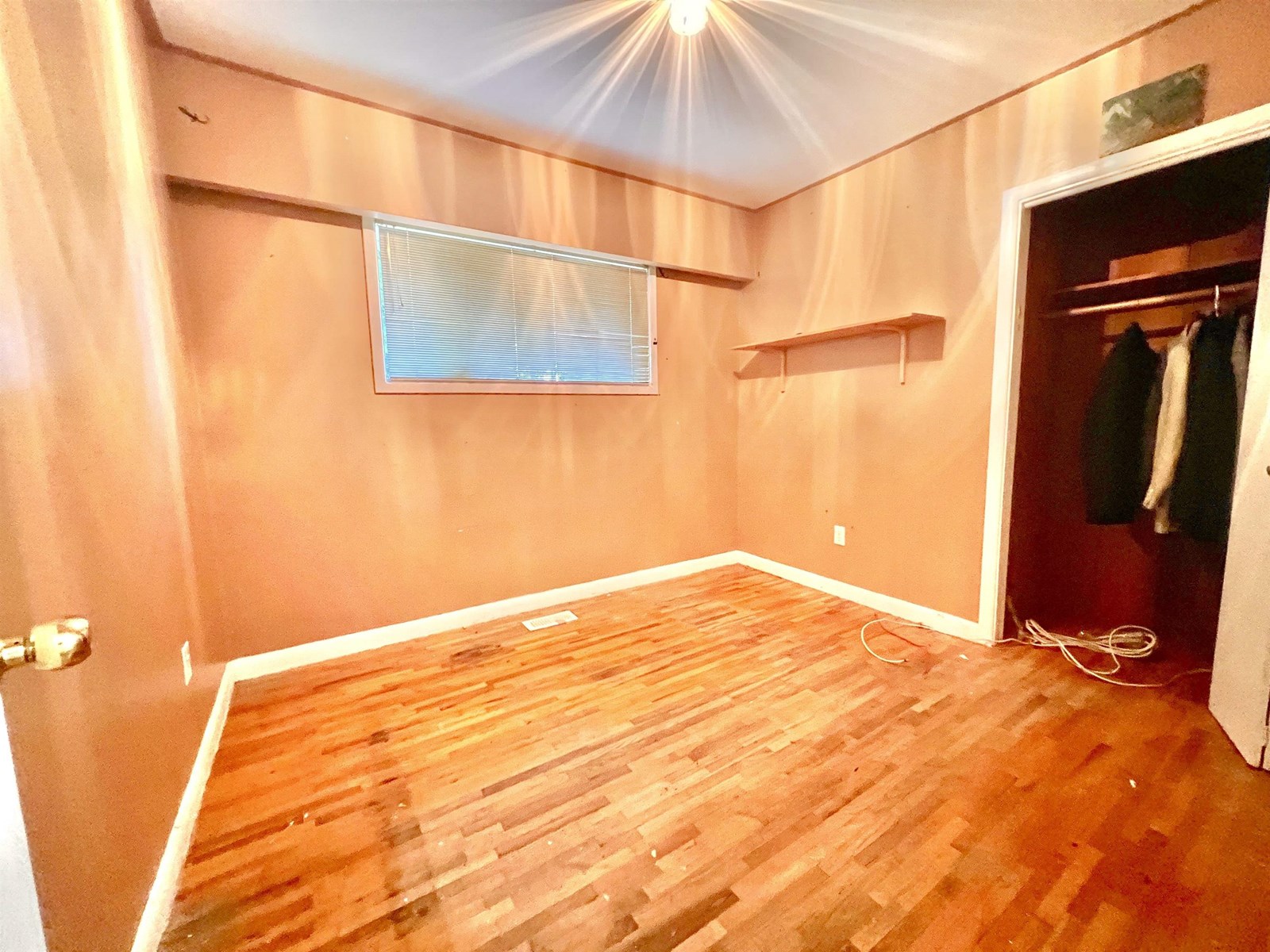 Photo 9 of 15461 17 A Avenue, Surrey BC