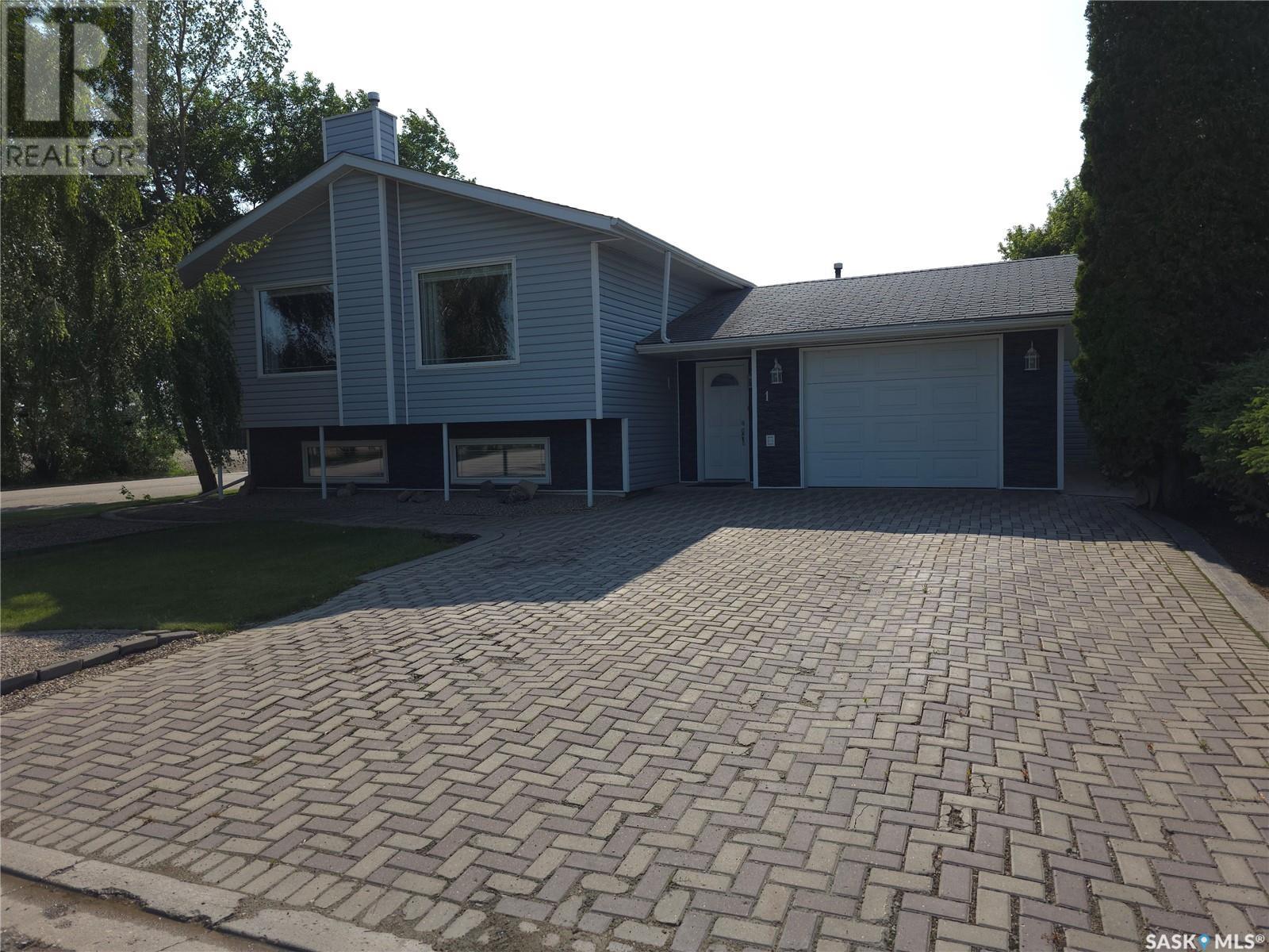 Photo 17 of 1 Valecrest Place, Tisdale SK