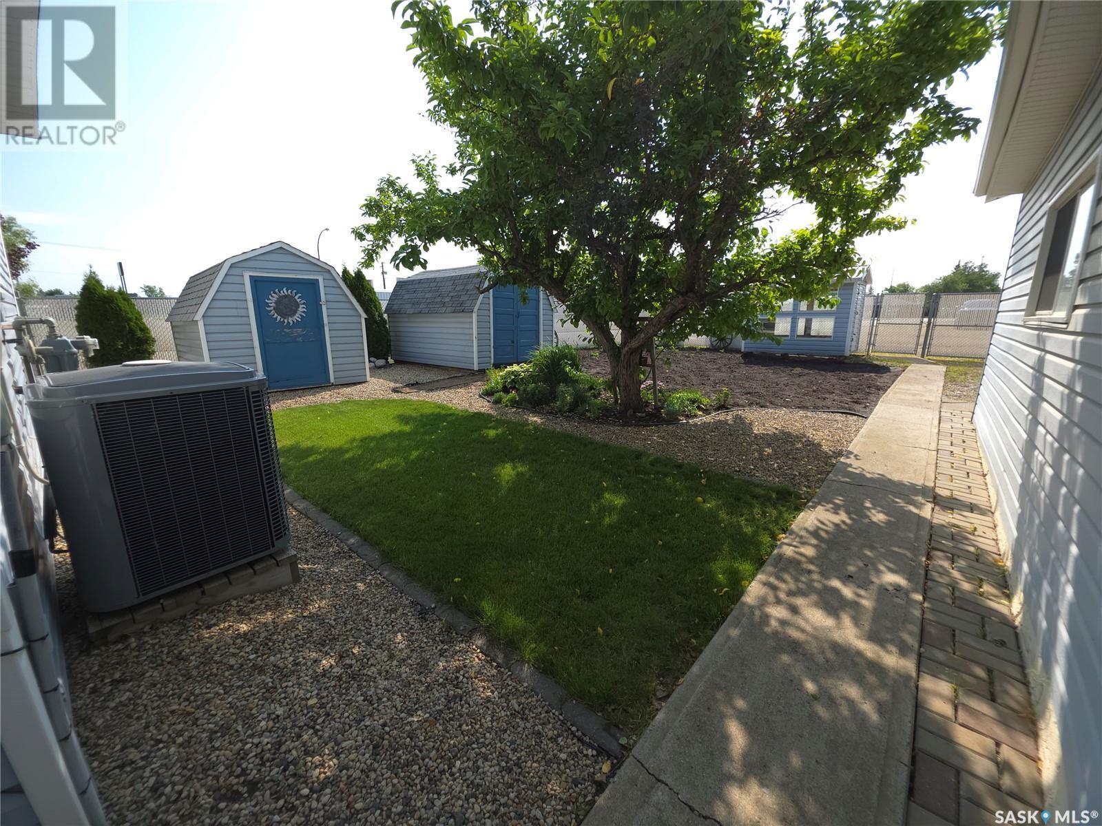 Photo 7 of 1 Valecrest Place, Tisdale SK
