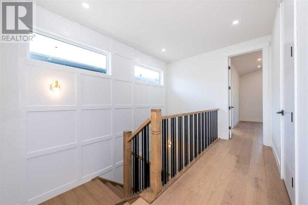 Single Family House for Sale in  Hartford Road NW Highwood Calgary 