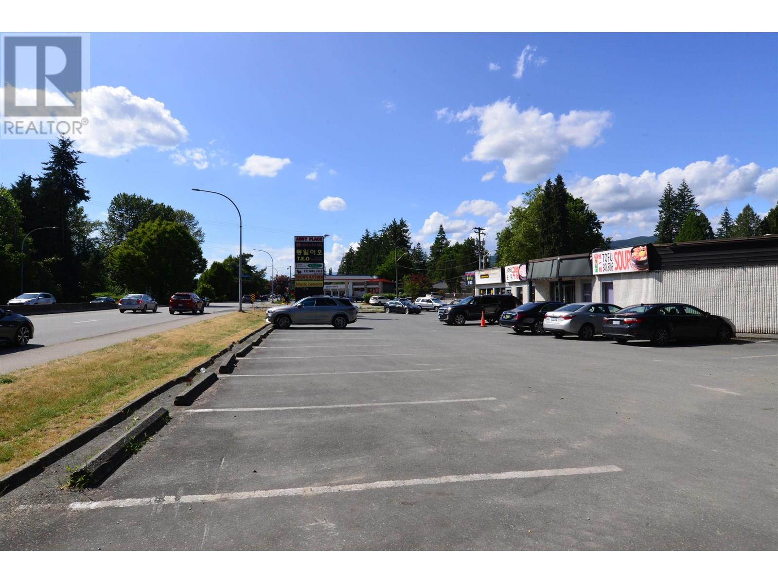 Photo 8 of 2579 Lougheed Highway, Port Coquitlam BC