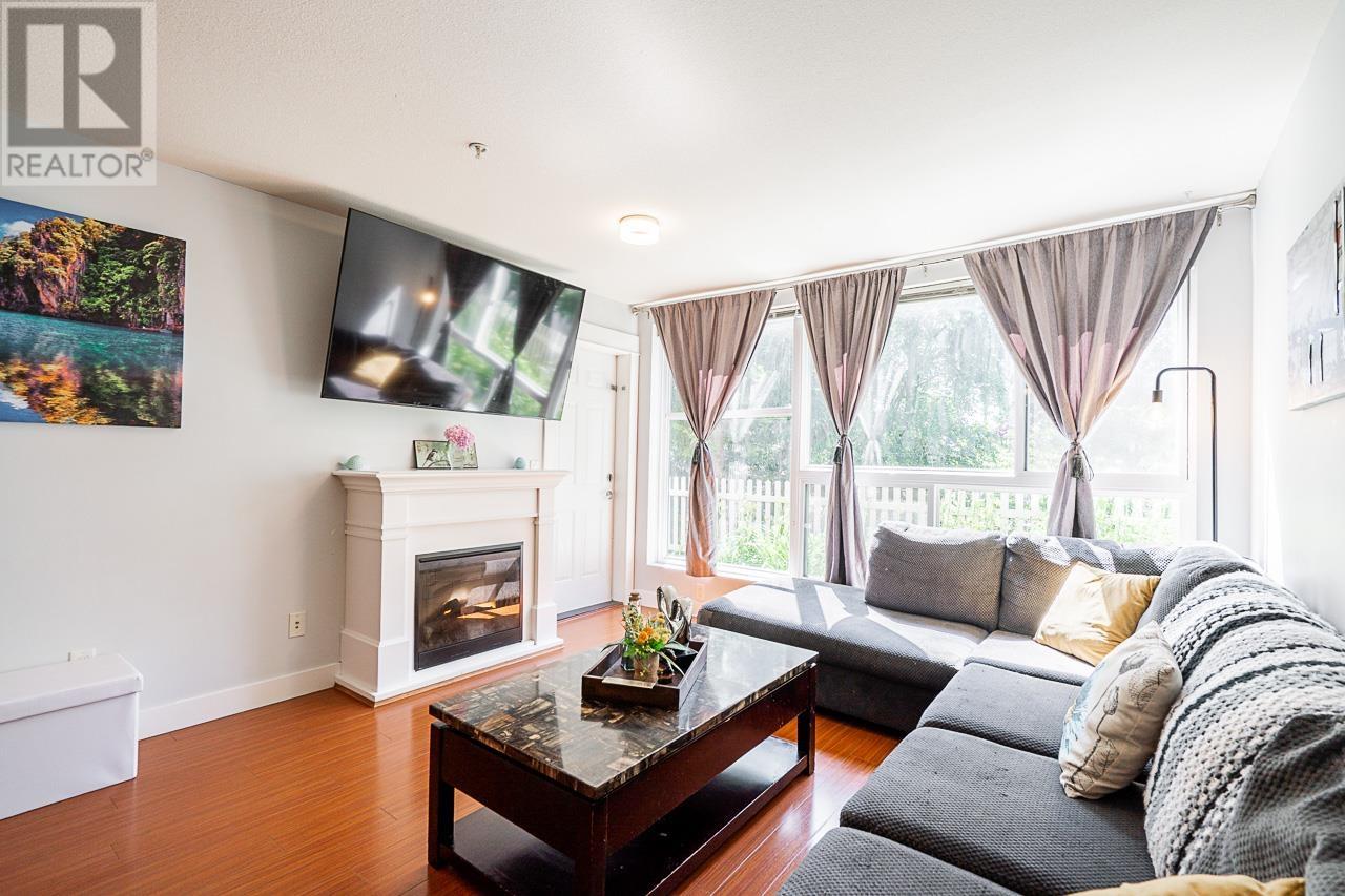 Photo 3 of 108 12075 228 Street, Maple Ridge BC