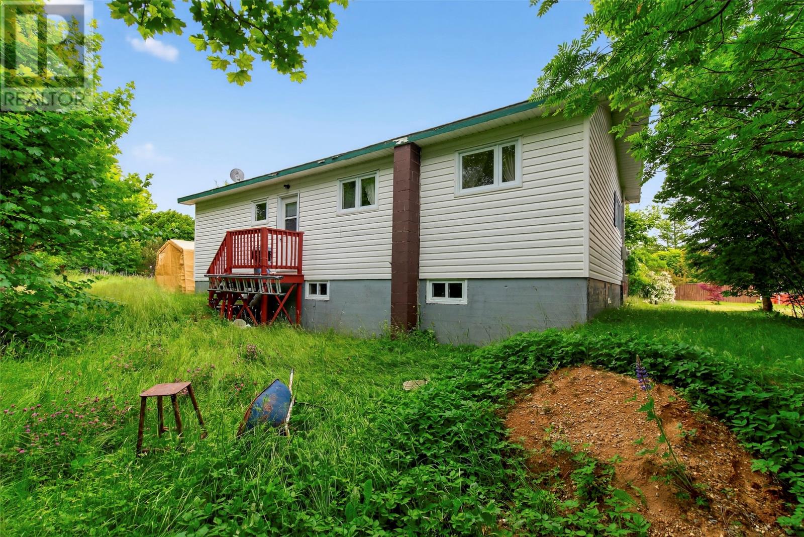 Photo 4 of 14 16 Church Lane, Bay Roberts NL