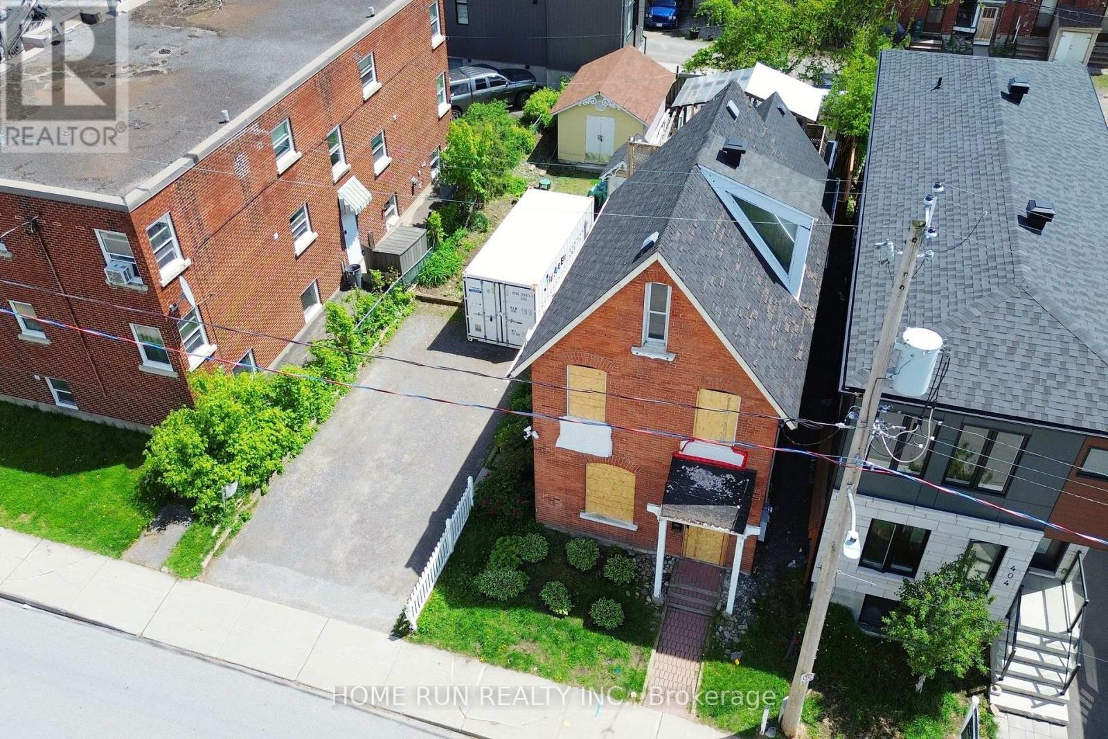 Photo 8 of 402 Arlington Avenue, Ottawa ON