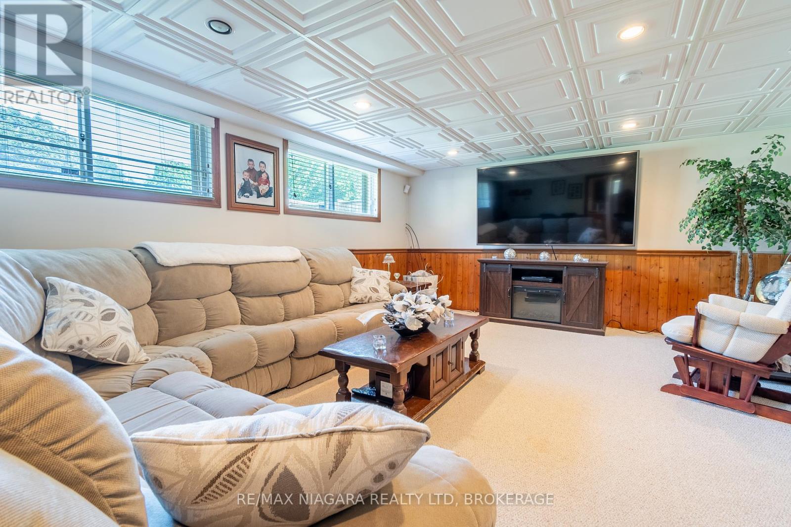 Photo 8 of 679 Niagara Street, St Catharines ON