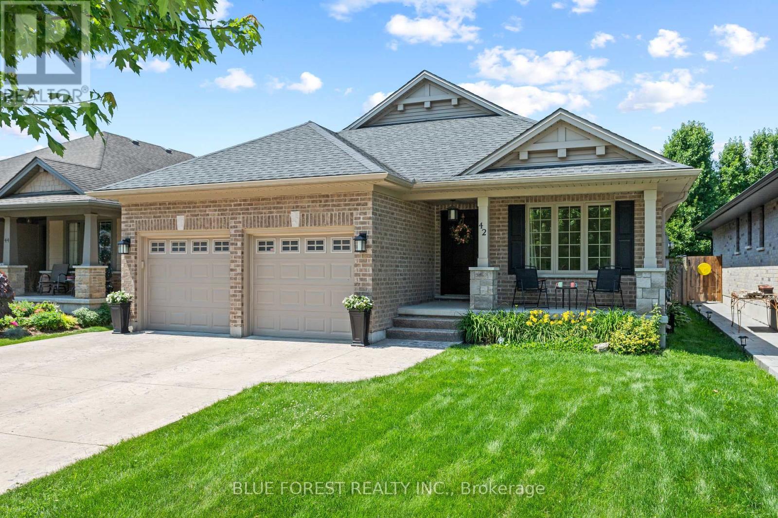 Photo 1 of 42 Hickory Lane, St Thomas ON