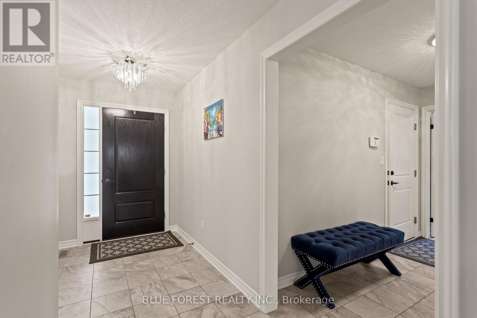 Photo 4 of 42 Hickory Lane, St Thomas ON