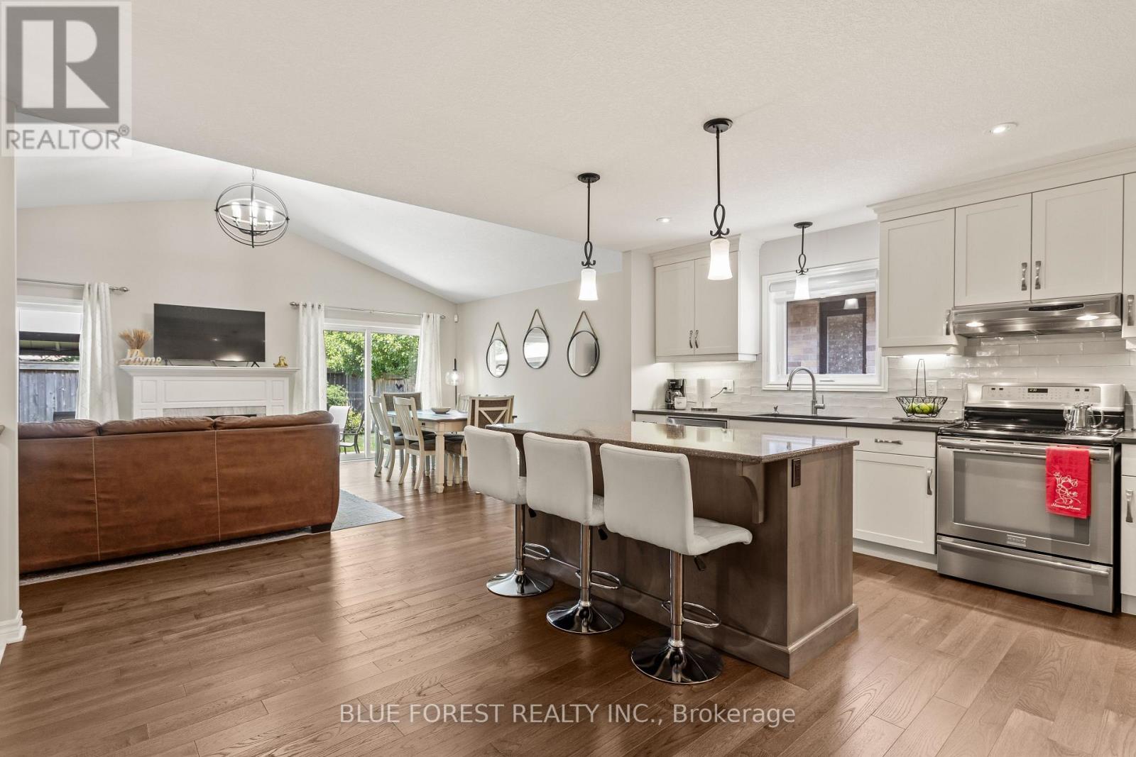 Photo 7 of 42 Hickory Lane, St Thomas ON