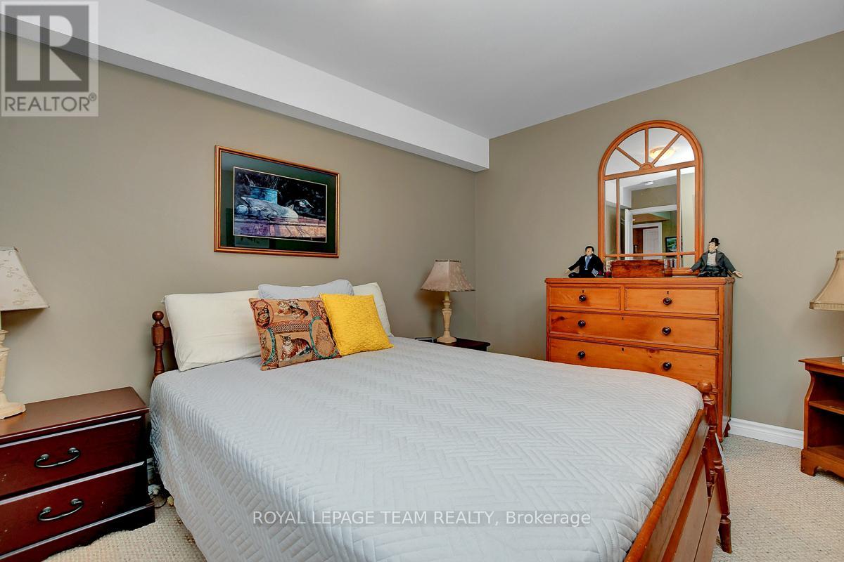 Photo 26 of 520 Clothier Street W, North Grenville ON