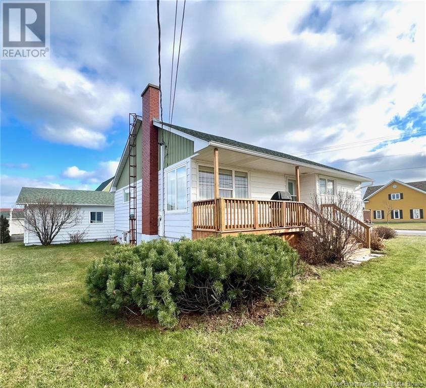 Photo 4 of 81 Rue De Lecole, Lameque NB