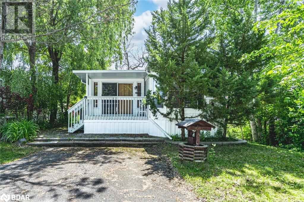 Photo 1 of 13 Huron Circle, Wasaga Beach ON