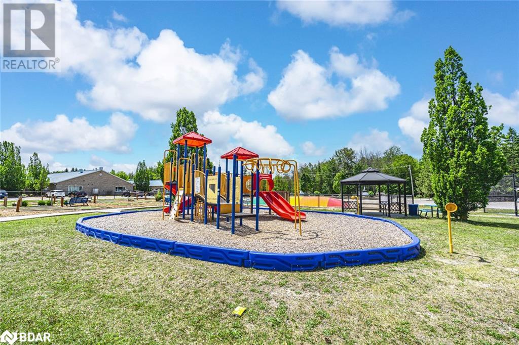 Photo 11 of 13 Huron Circle, Wasaga Beach ON