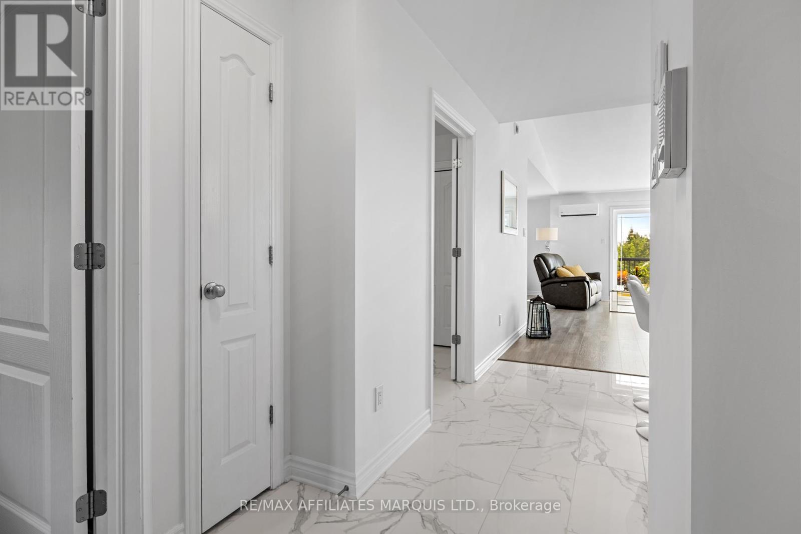 Photo 3 of 211 229 Water Street E, Cornwall ON