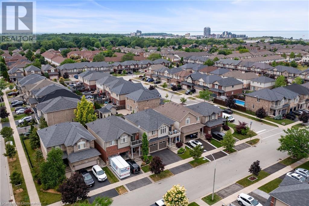 Photo 49 of 42 Chestnut Drive, Grimsby ON