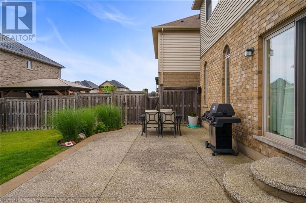 Photo 44 of 42 Chestnut Drive, Grimsby ON