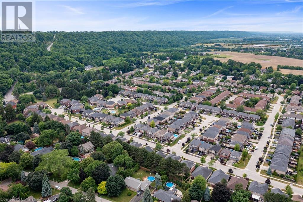 Photo 46 of 42 Chestnut Drive, Grimsby ON