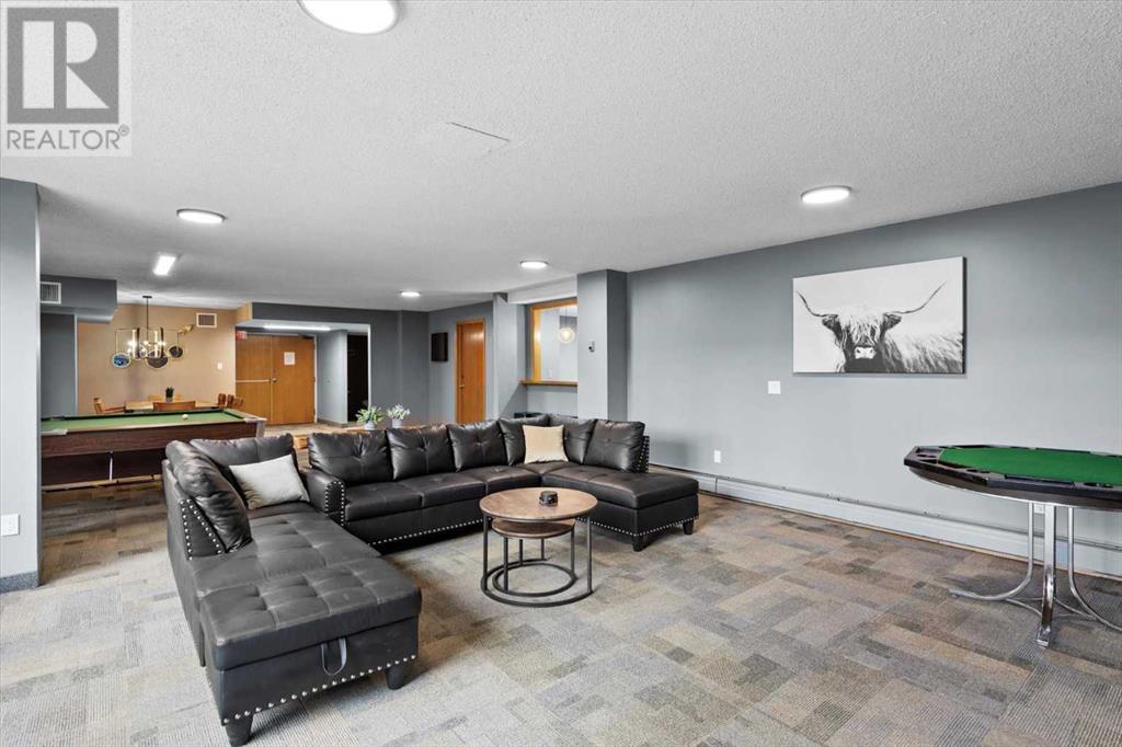 Single Family House High rise for Sale in   Meredith Road NE Crescent Heights Calgary 