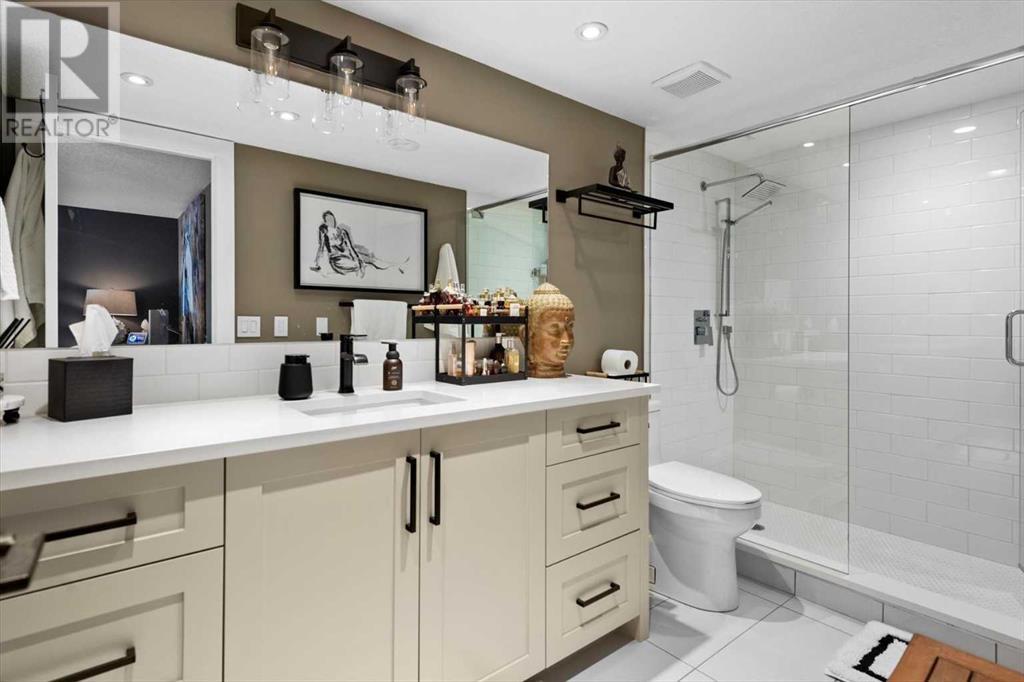 Single Family House High rise for Sale in   Meredith Road NE Crescent Heights Calgary 