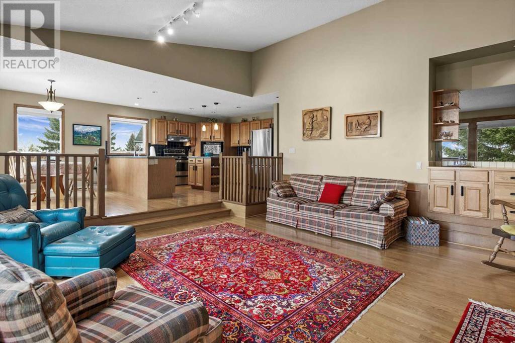 Single Family House 4 Level for Sale in  Strathaven Mews SW Strathcona Park Calgary 