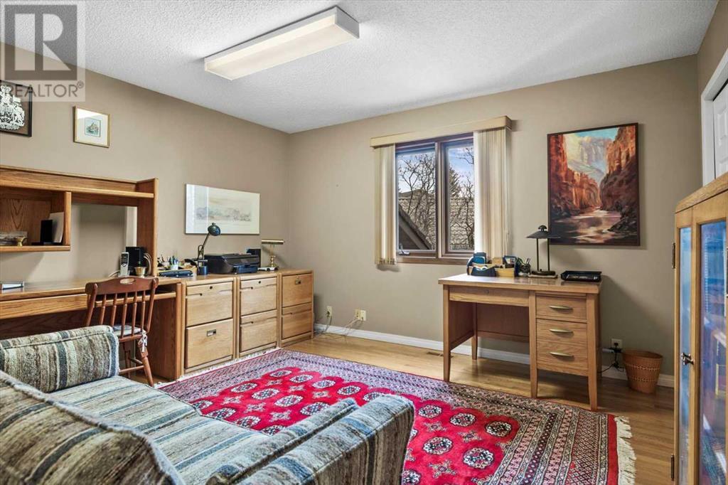 Single Family House 4 Level for Sale in  Strathaven Mews SW Strathcona Park Calgary 