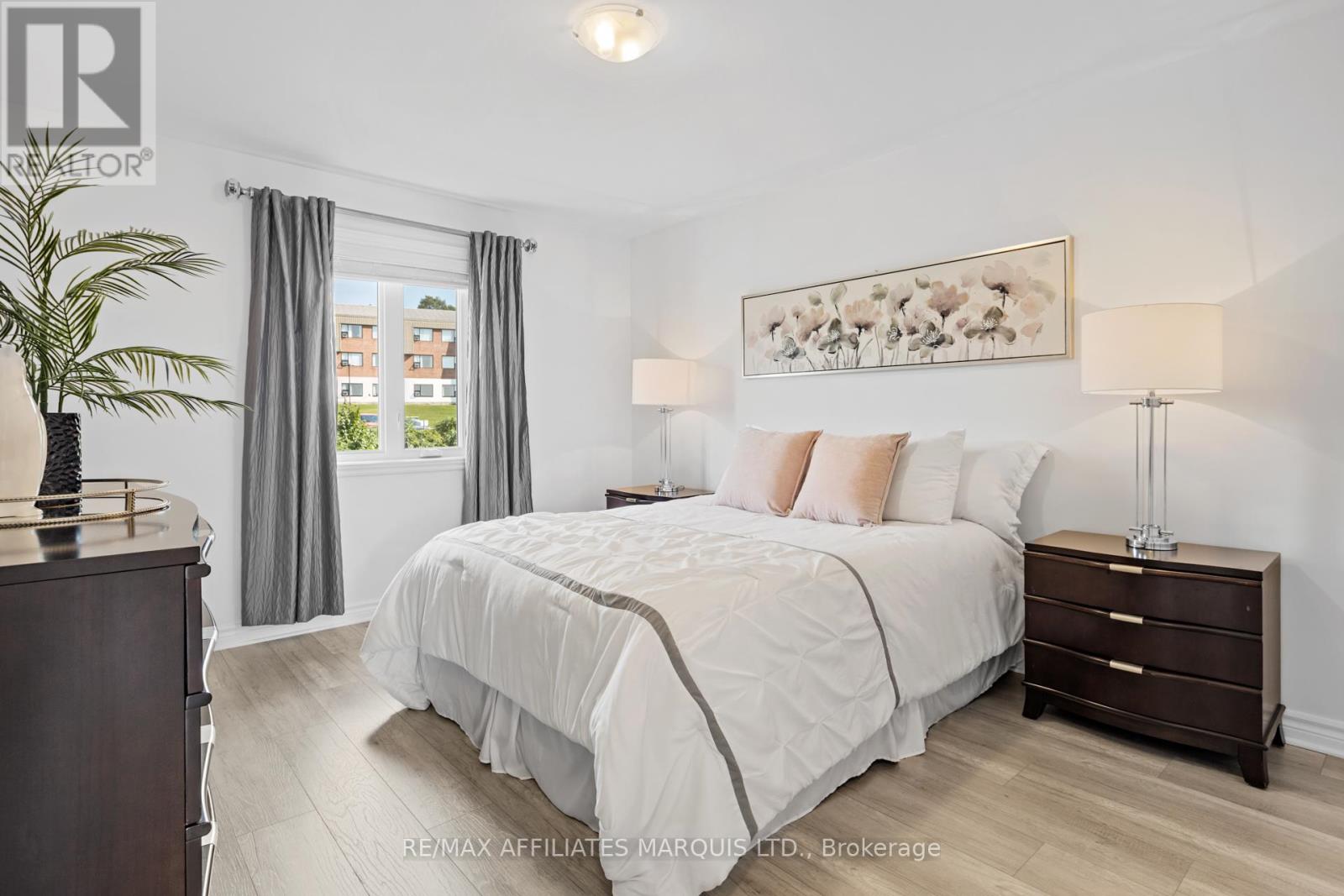 Photo 7 of 205 229 Water Street E, Cornwall ON