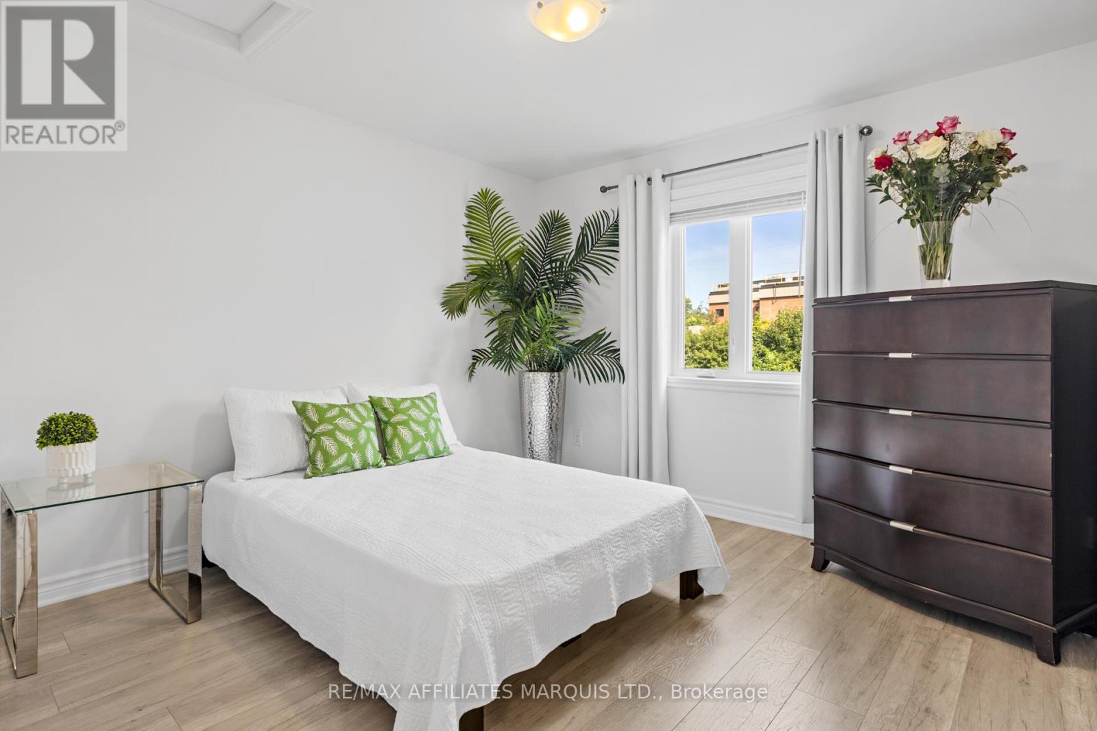 Photo 6 of 205 229 Water Street E, Cornwall ON