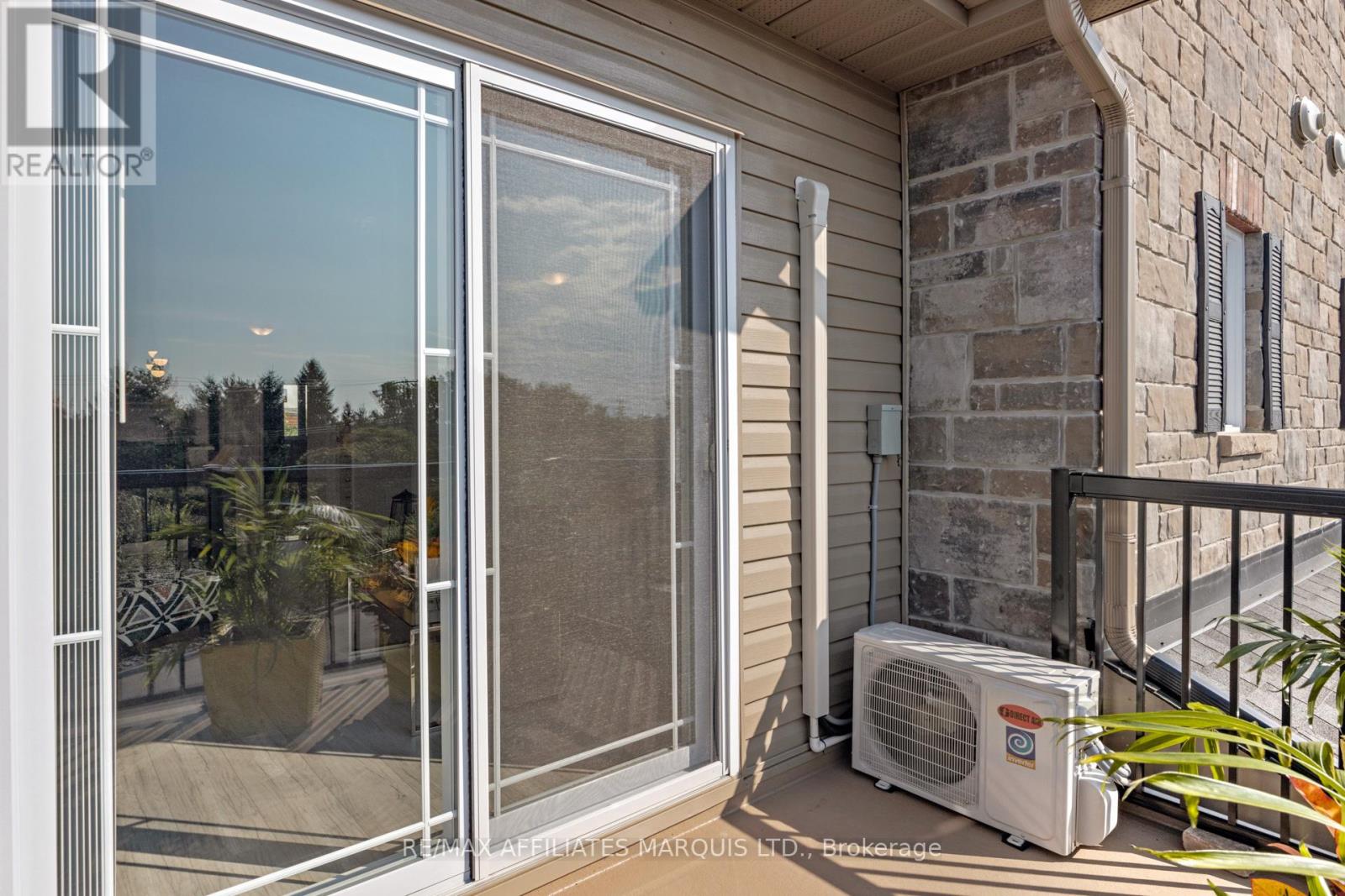 Photo 19 of 204 229 Water Street E, Cornwall ON