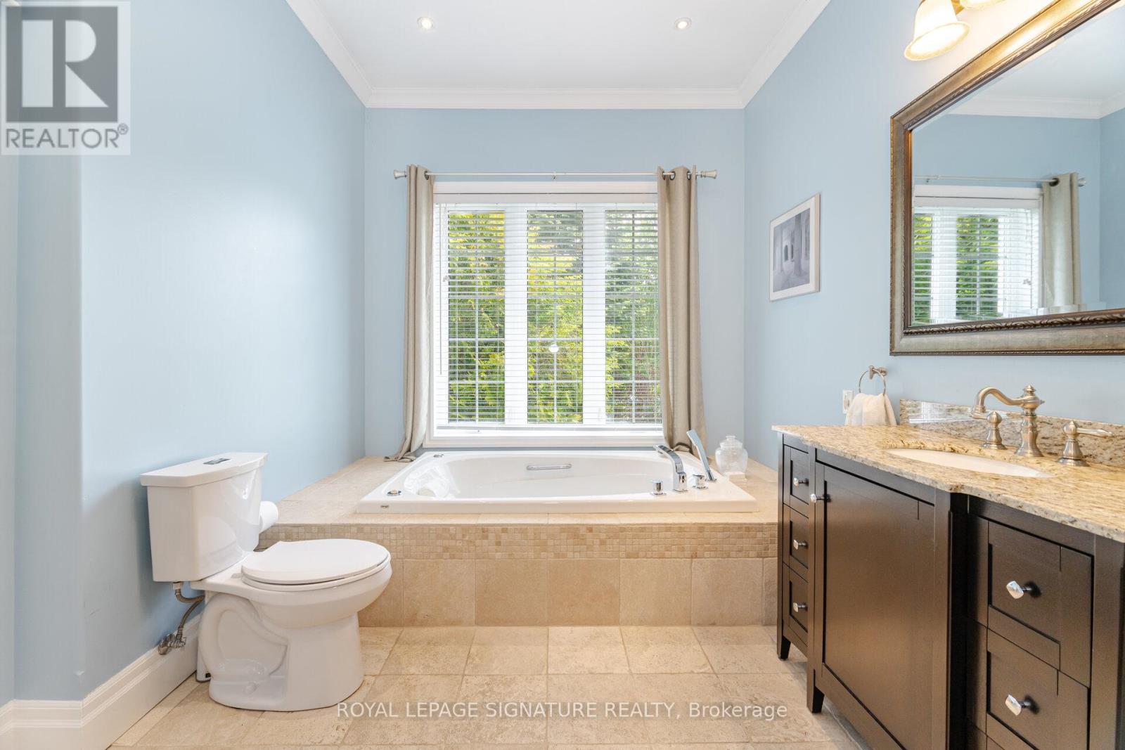 Photo 10 of 15634 Mountainview Road, Caledon ON