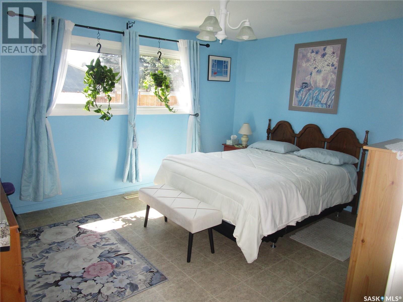 Photo 12 of 241 Dominion Road, Assiniboia SK