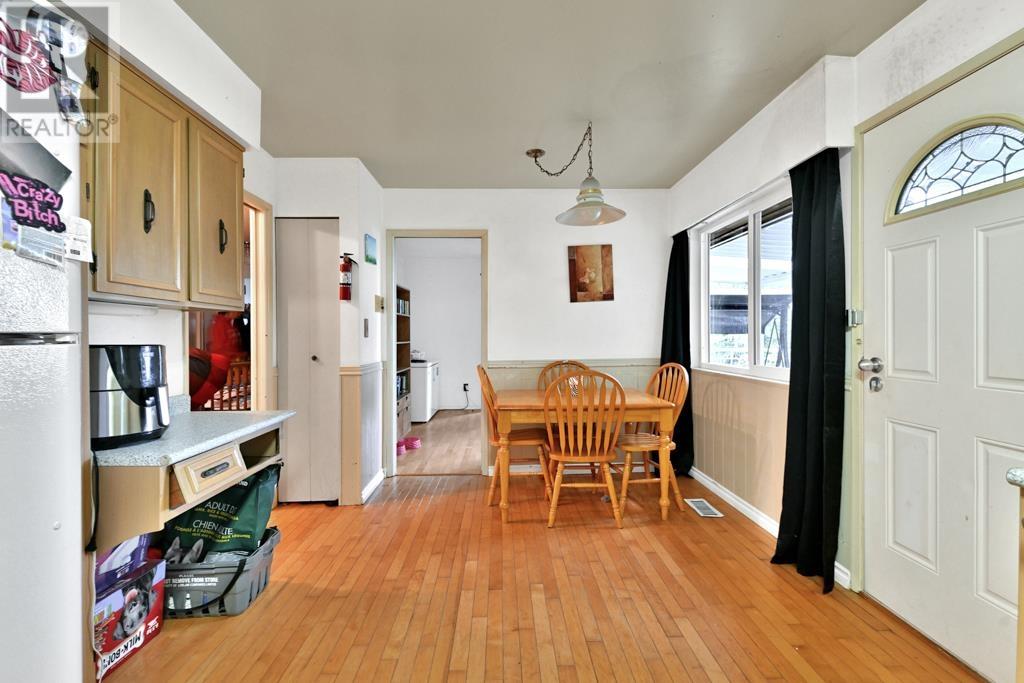 Photo 6 of 2512 Penshurst Court, Coquitlam BC