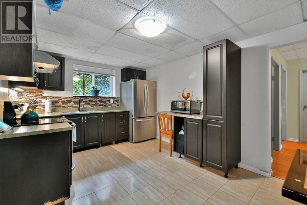 Photo 28 of 2512 Penshurst Court, Coquitlam BC