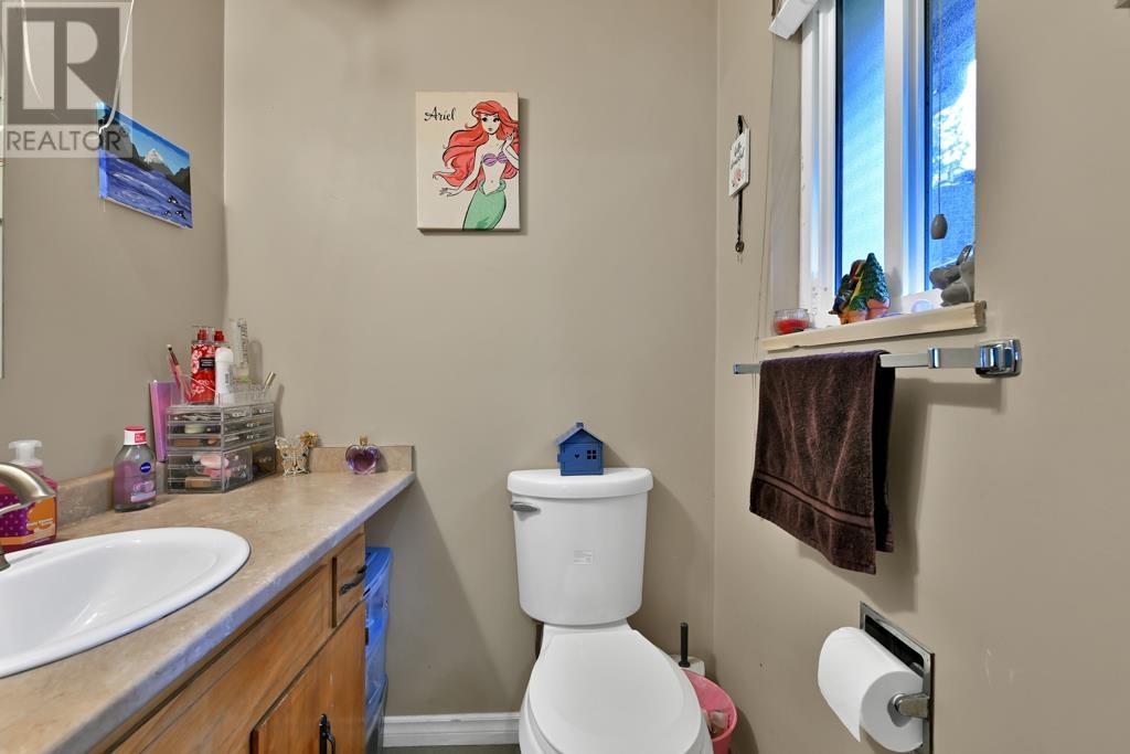 Photo 15 of 2512 Penshurst Court, Coquitlam BC