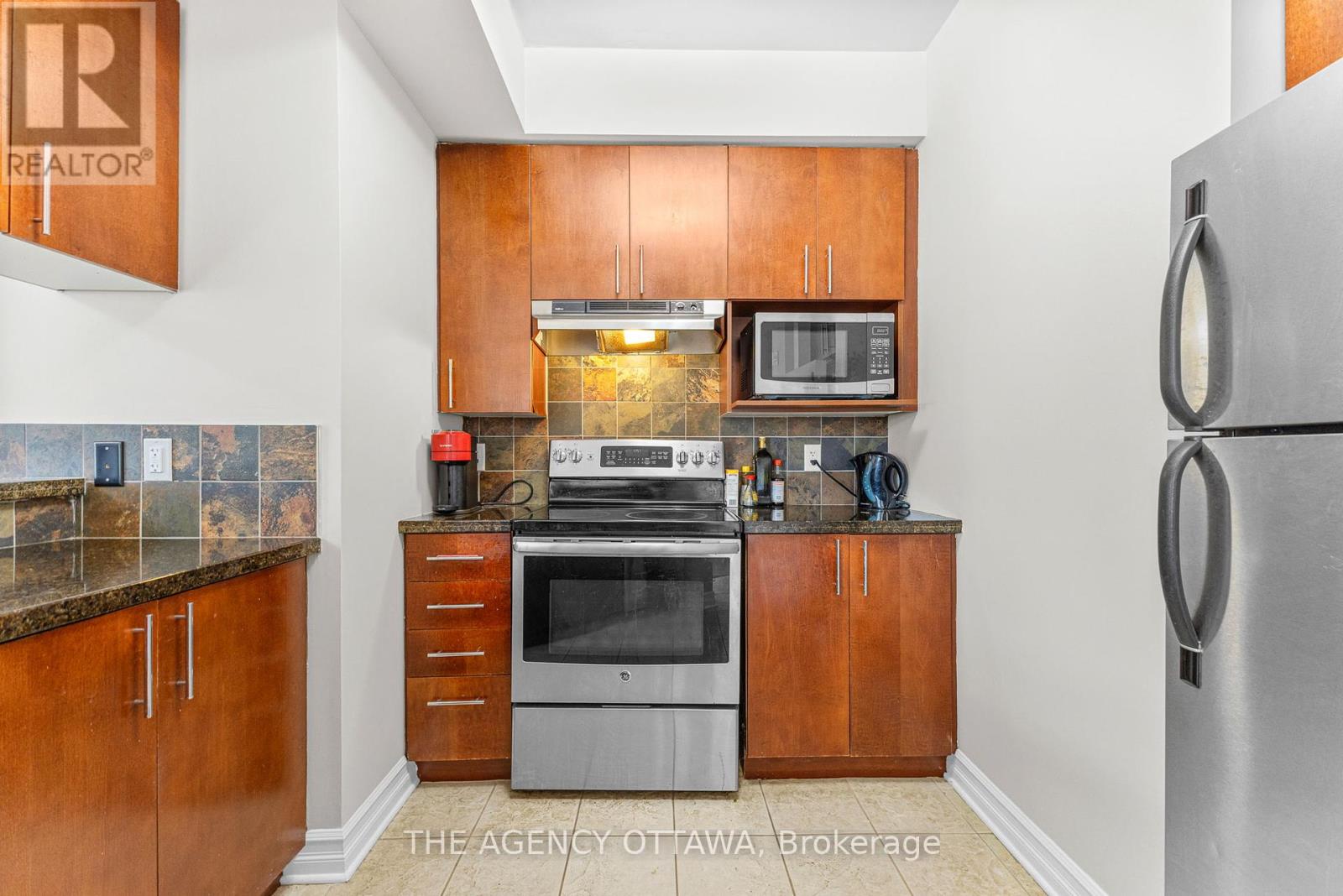 Photo 11 of 203 711 Churchill Avenue N, Ottawa ON