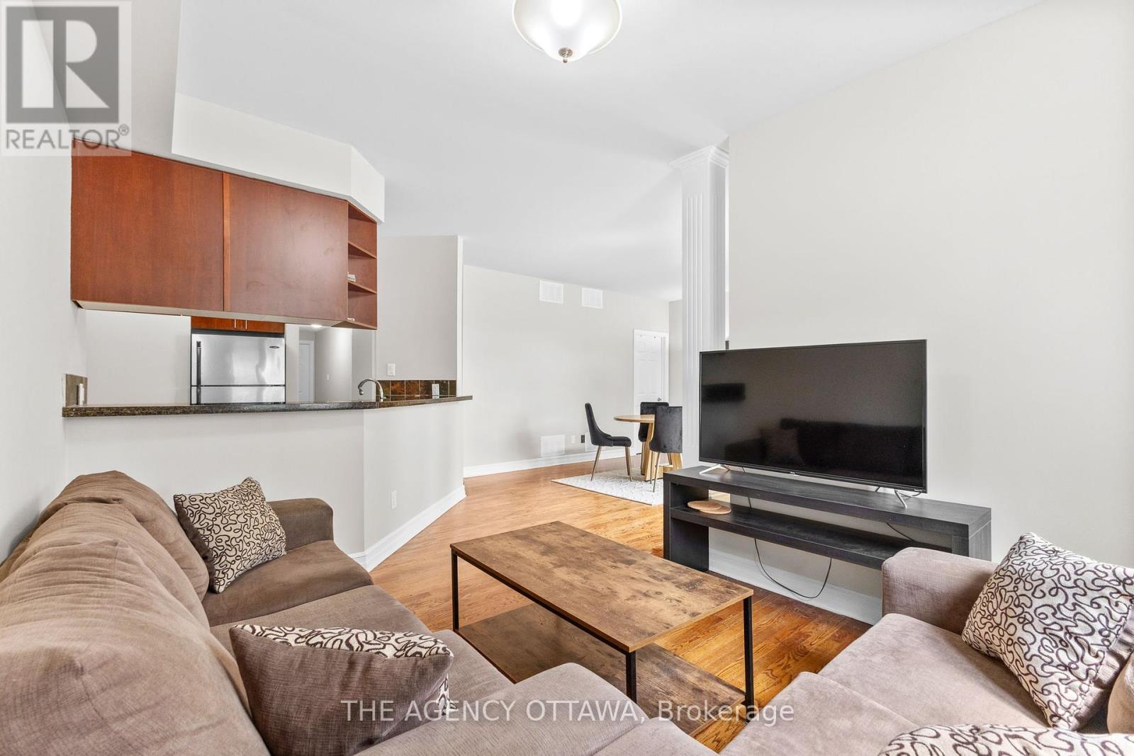 Photo 16 of 203 711 Churchill Avenue N, Ottawa ON